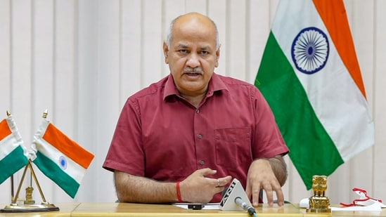 The Delhi government now plans to create outreach vaccination camps for journalists. In picture - Delhi deputy chief minister Manish Sisodia.(PTI)