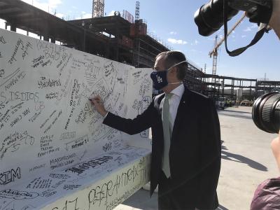 LAX Eric Garcetti signs beam